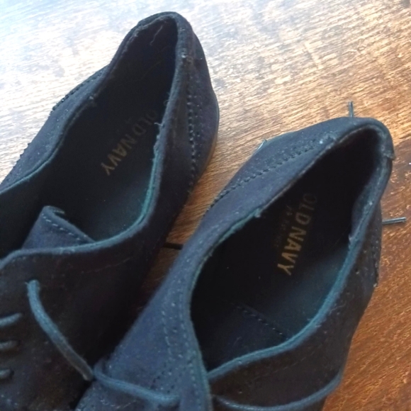 Old Navy Suede Shoes - Picture 2 of 10